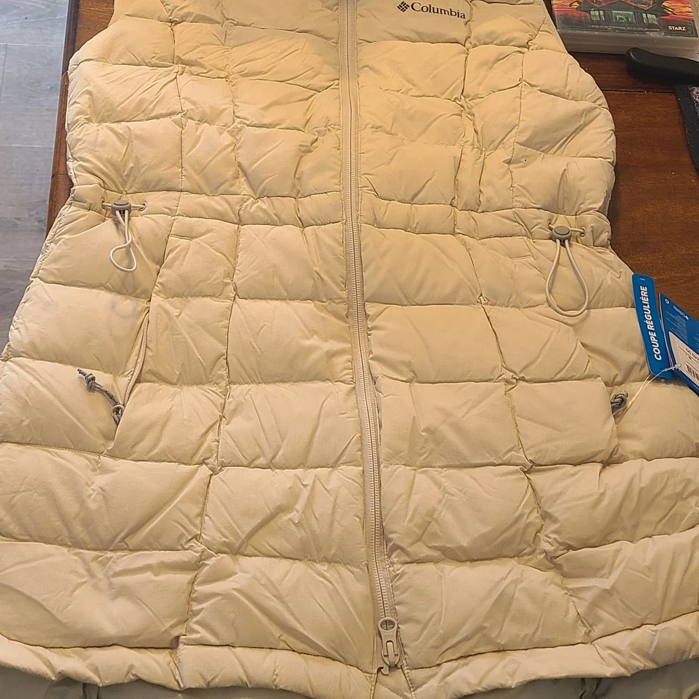 Columbia Medium Women's Cream Puffer Vest Down Filled NWT - Picture 5 of 16